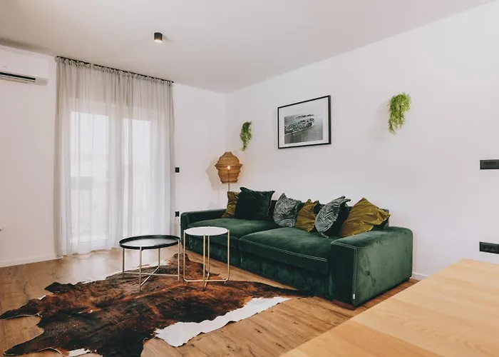 Beautiful Casa Vitale With Pool In Tinjan *