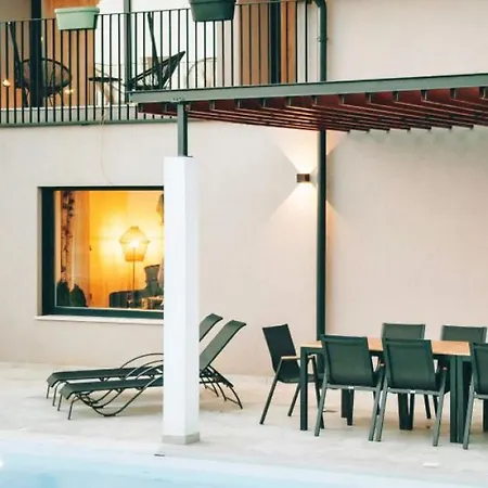 Villa Beautiful Casa Vitale With Pool In Tinjan