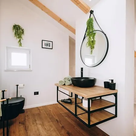 Beautiful Casa Vitale With Pool In Tinjan