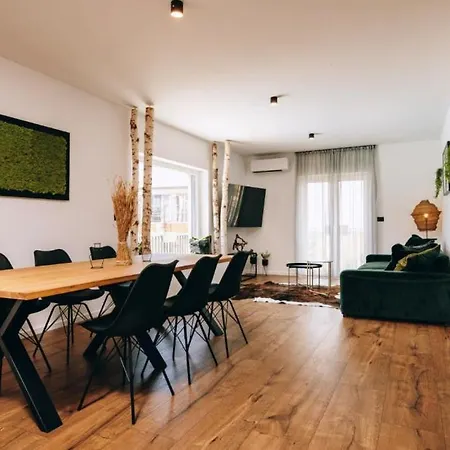 Beautiful Casa Vitale With Pool In Tinjan *