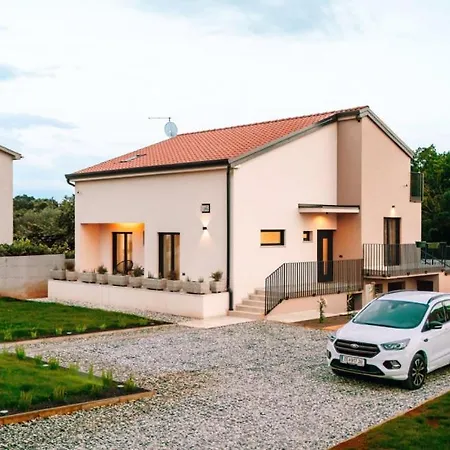 Beautiful Casa Vitale With Pool In Tinjan 别墅 Jakici
