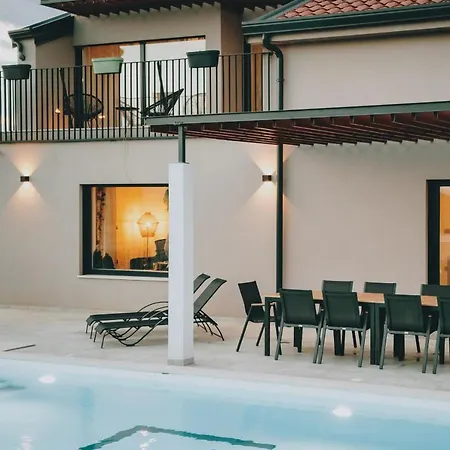 别墅 Beautiful Casa Vitale With Pool In Tinjan Jakici